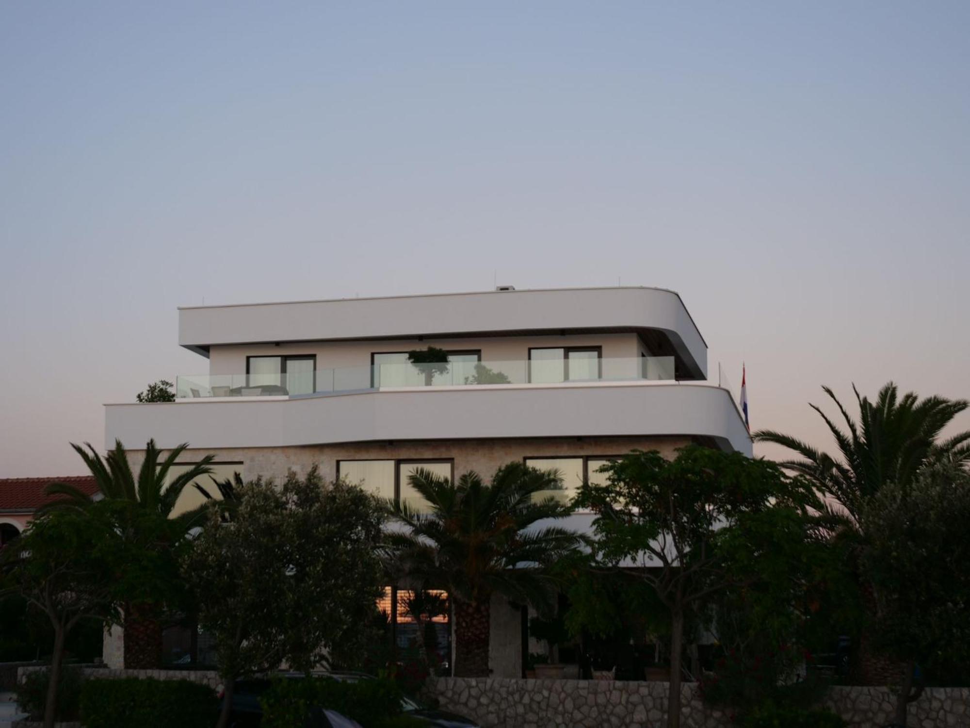 Apartments Dernaj Vir Exterior foto